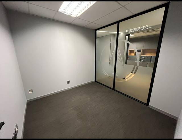 799M² OFFICE TO LET IN CAPE TOWN CITY CENTRE